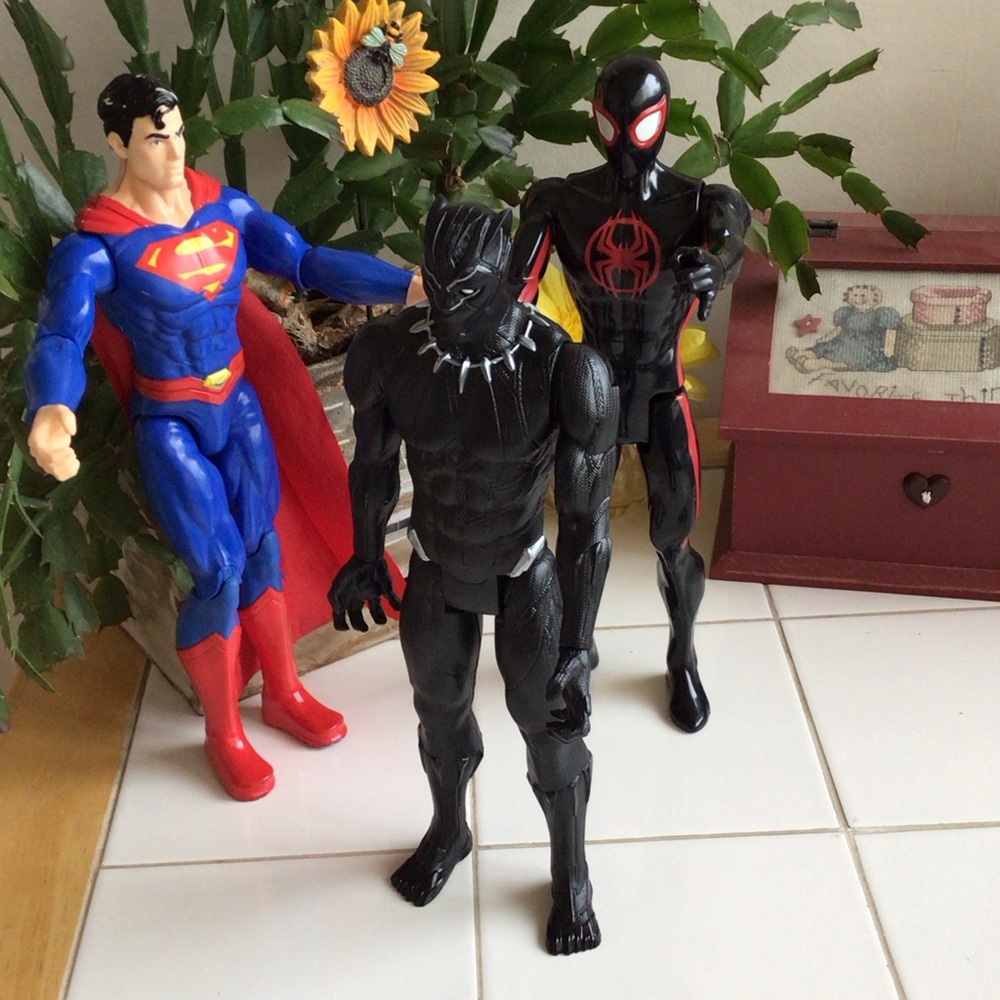 3 ‘Hasbro’ Titan Hero Series Action Figurines